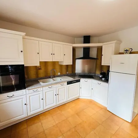 Vakantiehuis Maison De Village Pres Du Canal Colombiers (Herault)