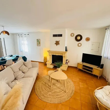 Maison De Village Pres Du Canal Сasa de vacaciones Colombiers (Herault)